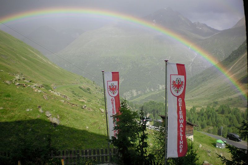 Regenbogen Aussicht Geierwallihof Tirol Vent Ötztal 